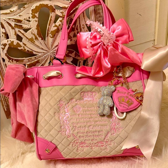 Juicy Couture Handbags - Exclusive Juicy Couture Tale Tote Pink and Cream with Embellishments 🩷